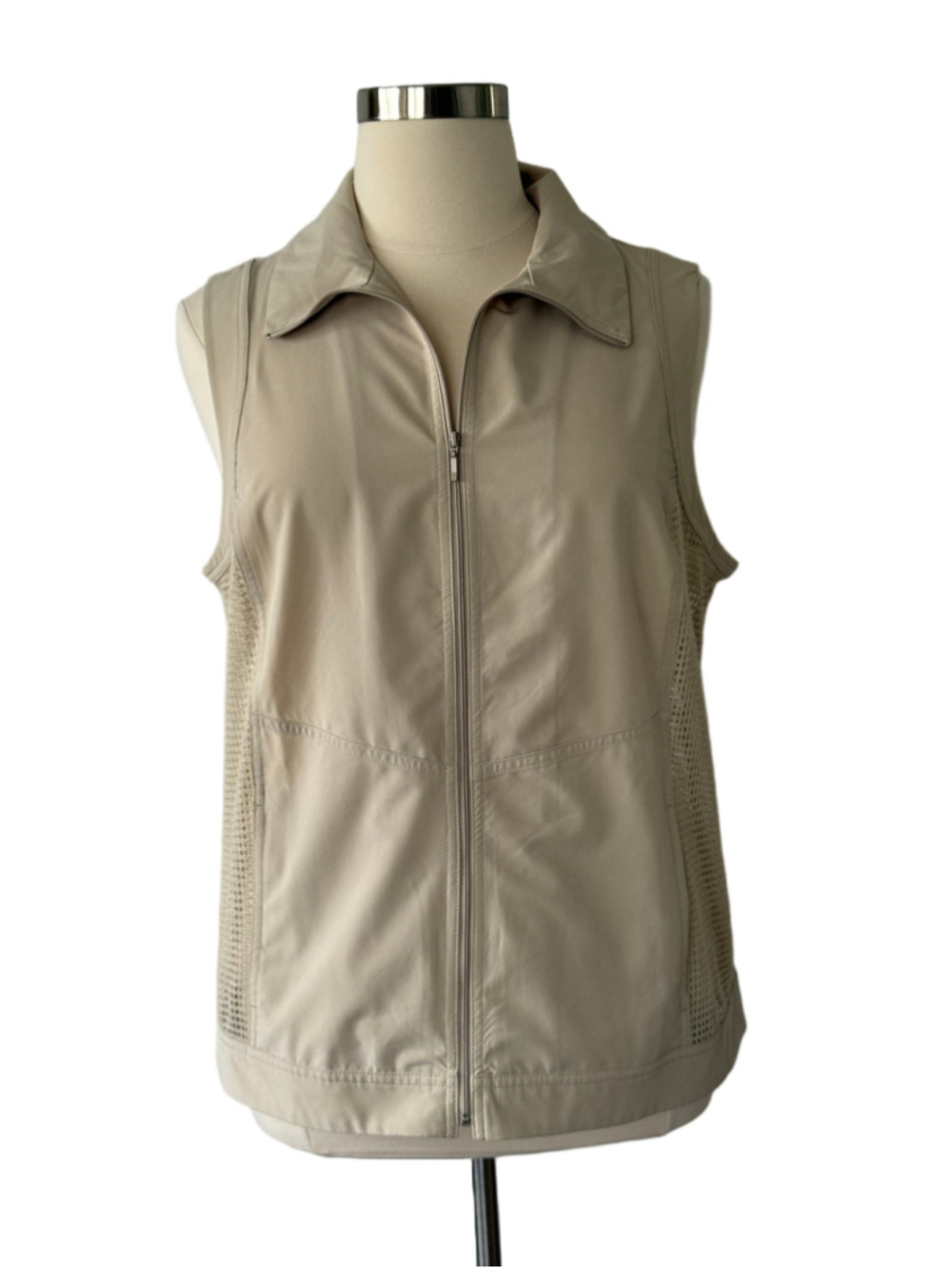 Weekends by Chico's Beige Sleeveless Zip-Up Vest Size 16 (Chico's 3)